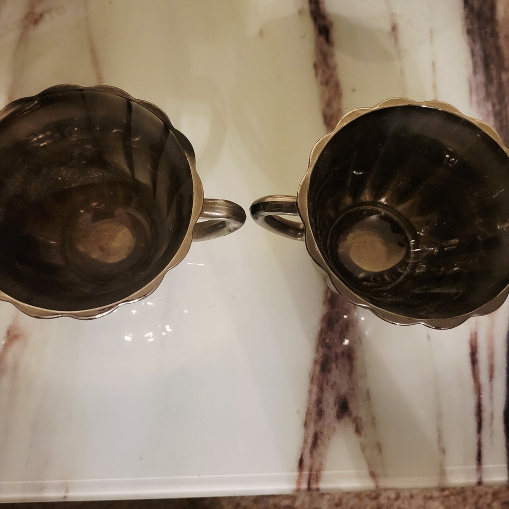 Fluted Sugar And Creamer Set - Picture 4 of 4